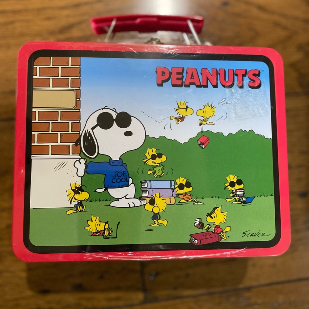 VINTAGE PEANUTS LUNCH TIN